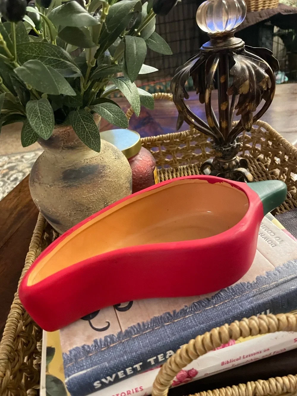 🌶️Ceramic Chili Pepper Dish in Red and Green.